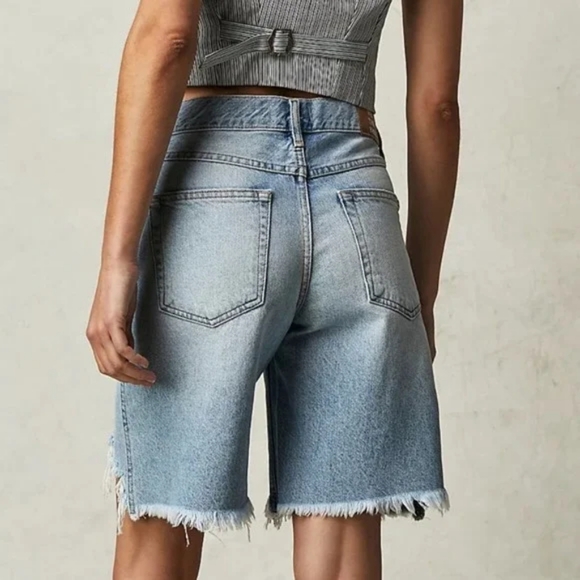 New We The Free Big Sur Coast boyfriend short Button Up Fly Women's size 25 - Picture 2 of 14